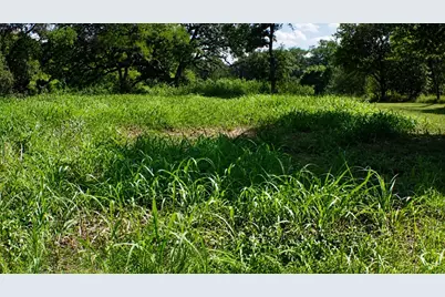 Lot 5 SW Blk 1st Avenue, Waelder, TX 78959 - Photo 4