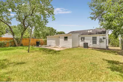 4902 Pershing Street, Houston, TX 77033 - Photo 12