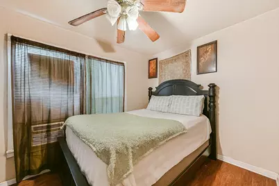 5220 Avenue K, Galveston, TX 77551 - Photo 8