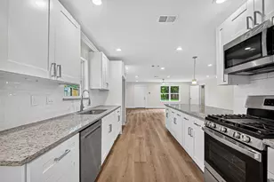5427 Bliss St, Houston, TX 77017 - Photo 12