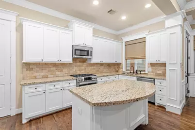 412 W 25th Street, Houston, TX 77008 - Photo 8