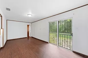 5326 Wenda St, Houston, TX 77033 - Photo 18