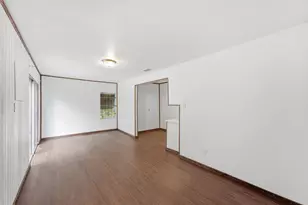 5326 Wenda St, Houston, TX 77033 - Photo 20