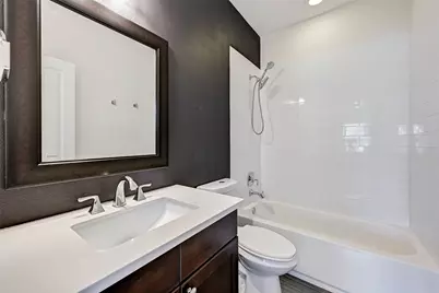 744 W 24th Street, Houston, TX 77008 - Photo 8