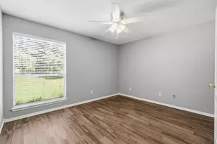 14 E Forest Ct, Conroe, TX 77384 - Photo 18