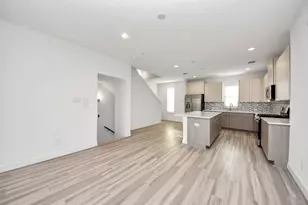 18716 Centro Main St, Shenandoah, TX 77385 - Photo 14