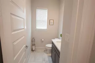 2779 Clinton Dr, Houston, TX 77020 - Photo 10