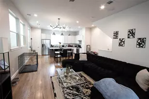 2779 Clinton Dr, Houston, TX 77020 - Photo 2