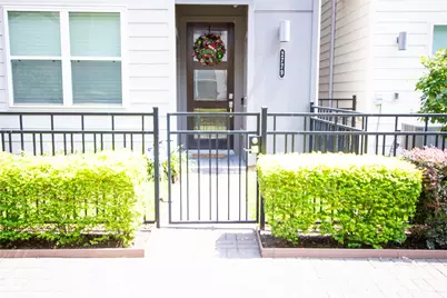 2779 Clinton Dr, Houston, TX 77020 - Photo 4