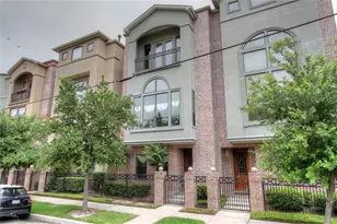 622 Bomar St, Houston, TX 77006 - Photo 2
