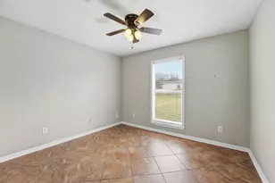 12675 Lake Conroe Hills Dr, Willis, TX 77318 - Photo 16