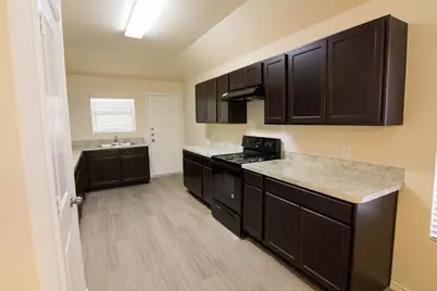 504 Meadow Park Lane, Willis, TX 77378 - Photo 4