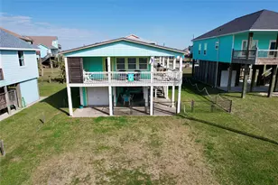 834 Eastview, Crystal Beach, TX 77650 - Photo 2