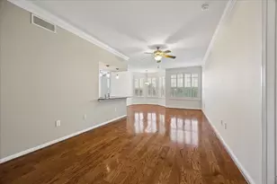 7575 Kirby Dr, Houston, TX 77030 - Photo 2
