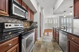 7575 Kirby Dr, Houston, TX 77030 - Photo 4