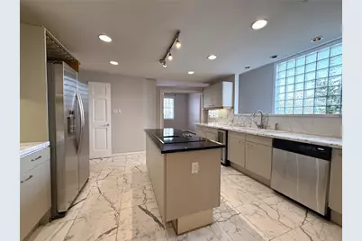 2813 Saint Street, Houston, TX 77027 - Photo 10