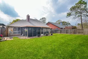 15911 Surrey Woods Dr, Friendswood, TX 77546 - Photo 34