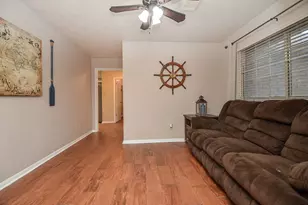 15911 Surrey Woods Dr, Friendswood, TX 77546 - Photo 8