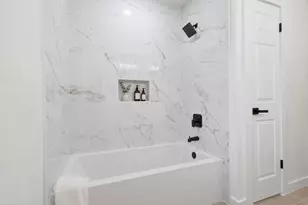 1402 Lehman St, Houston, TX 77018 - Photo 16