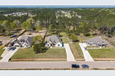 9741 Hardin Street, Conroe, TX 77303 - Photo 2