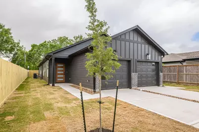 5921 Mountwood Street #B, Houston, TX 77091 - Photo 2