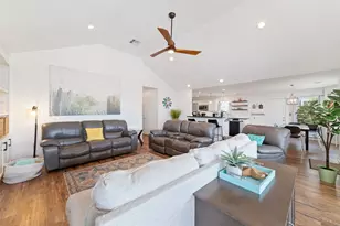 18506 E De Vaca, Galveston, TX 77554 - Photo 12