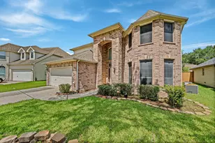 2638 Long Leaf Dr, Sugar Land, TX 77478 - Photo 2