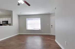 3155 Boynton Dr, Houston, TX 77045 - Photo 2