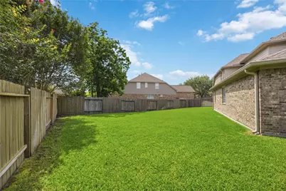 15711 Sandy Falls Court, Houston, TX 77044 - Photo 46