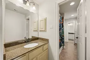 15711 Sandy Falls Ct, Houston, TX 77044 - Photo 30