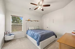 15711 Sandy Falls Ct, Houston, TX 77044 - Photo 32