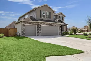 10011 Whitney Reach Dr, Rosharon, TX 77583 - Photo 2