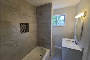 3919 Avenue O, Galveston, TX 77550 - Photo 22