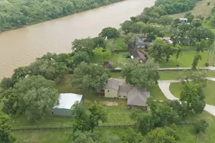 3836 Brazos River Rd, Jones Creek, TX 77541 - Photo 42