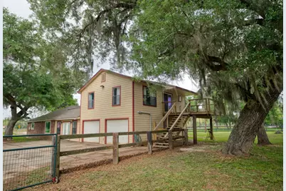 3836 Brazos River Rd,Cr 400, Jones Creek, TX 77541 - Photo 32