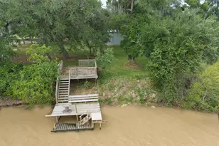 3836 Brazos River Rd, Jones Creek, TX 77541 - Photo 38