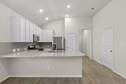 8427 Baywatch Cir, Baytown, TX 77523 - Photo 10