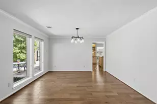 10331 Lynbrook Hollow St, Houston, TX 77042 - Photo 8