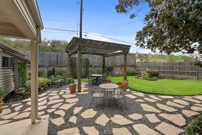 10331 Lynbrook Hollow Street, Houston, TX 77042 - Photo 32