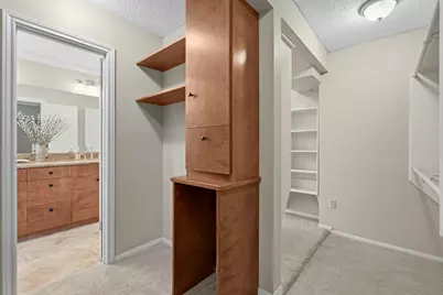 10331 Lynbrook Hollow Street, Houston, TX 77042 - Photo 16