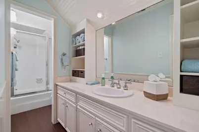 10331 Lynbrook Hollow Street, Houston, TX 77042 - Photo 24