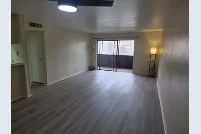 3025 Walnut Bend Lane #21, Houston, TX 77042 - Photo 8