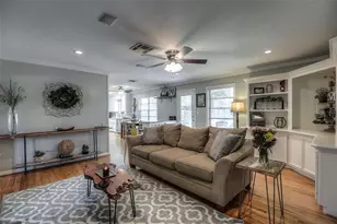 6222 Lindyann Ln, Houston, TX 77008 - Photo 12