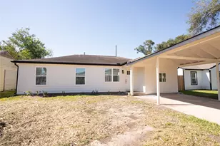 10202 Cathedral Dr, Houston, TX 77051 - Photo 2