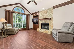 153 Lakewood Dr, Village Mills, TX 77663 - Photo 14