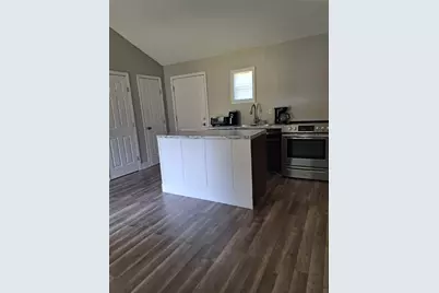 1516 W Creek Drive #B, Conroe, TX 77304 - Photo 4