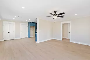 504 Franke St, El Campo, TX 77437 - Photo 4