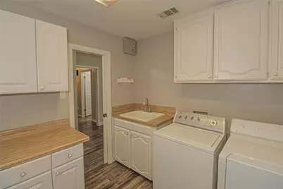 262 W Lake Drive, Livingston, TX 77351 - Photo 20