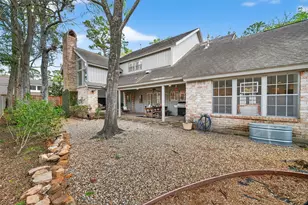 10022 Bayou Glen Rd, Houston, TX 77042 - Photo 40