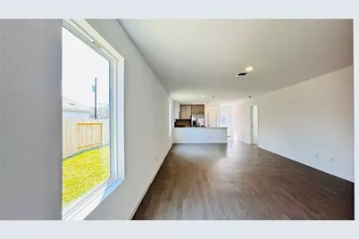 113 Lisa Marie Drive, Angleton, TX 77515 - Photo 6